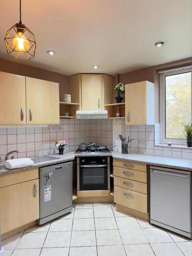 Beautiful Family Apartment Londra Dış mekan fotoğraf